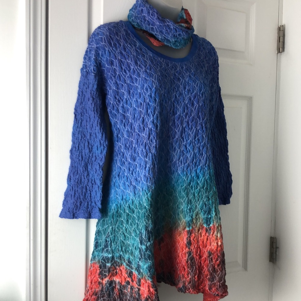 Art of Cloth Tunic with infinity scarf Size S